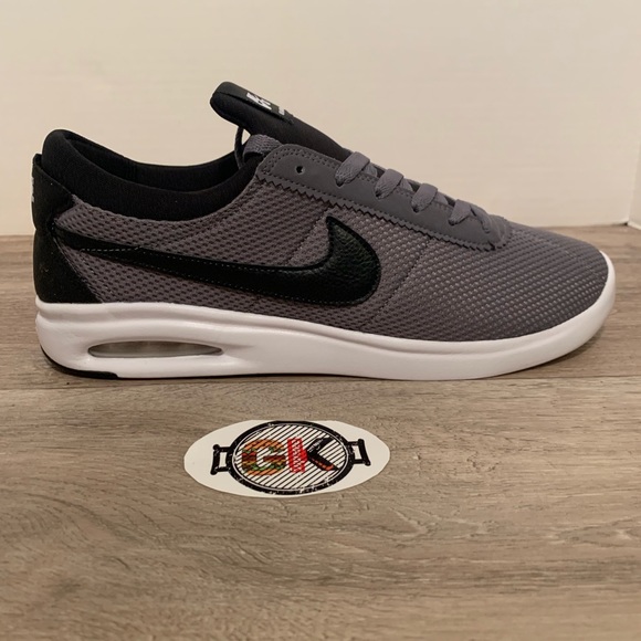 {keywor d} air max bruin vapor